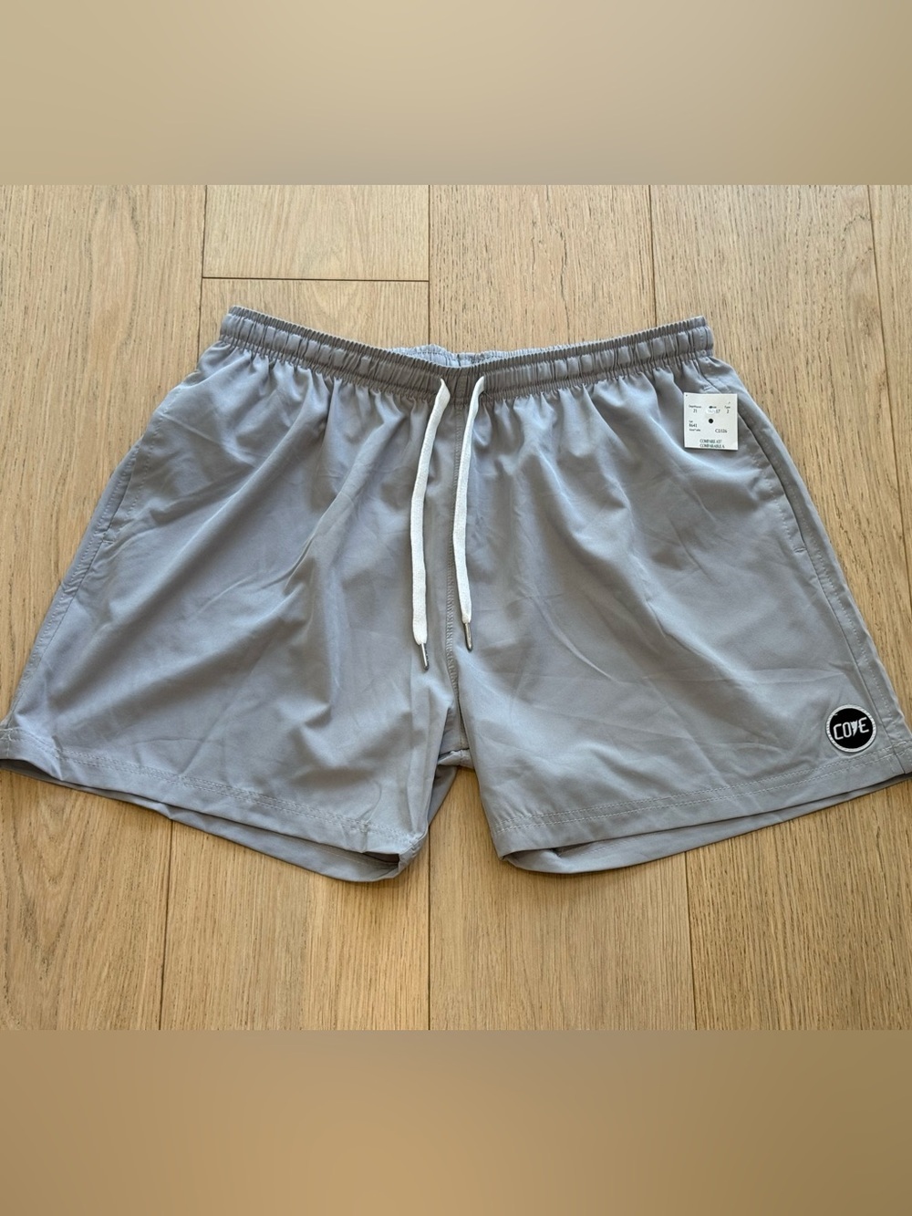 COVE Swim Trunks / Hybrid Shorts Size 36 BNWT Light Grey Summer Shorts